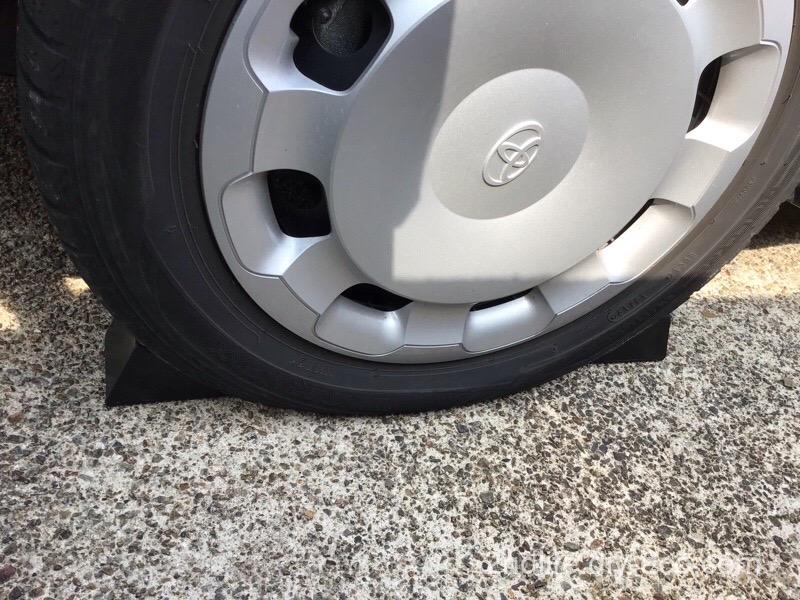 タイヤストッパー